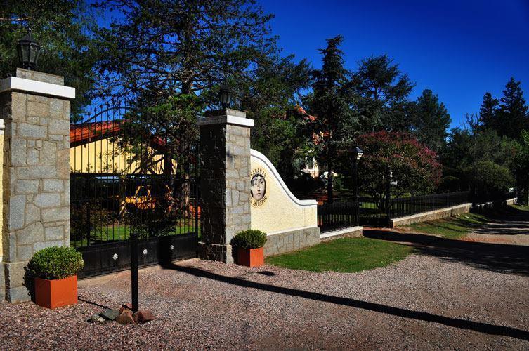 Cabañas El Mirador La Falda Exterior foto